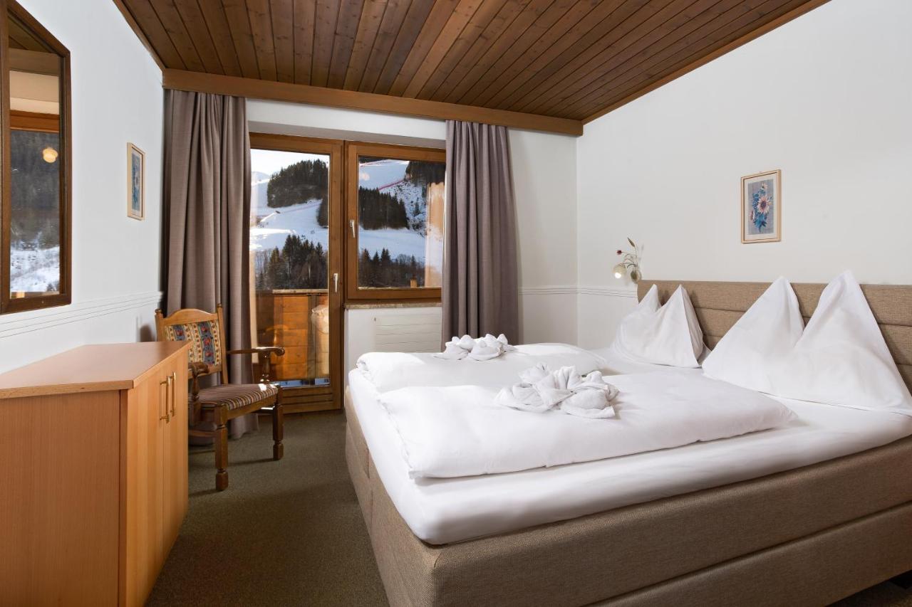 Appartementhaus Tannenberg Saalbach-Hinterglemm Bagian luar foto